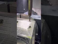 cnc-frees- en draaiwerk