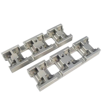 CNC-frees en metaalfrees met behulp van precision CNC voor hoge nauwkeurigheid componenten